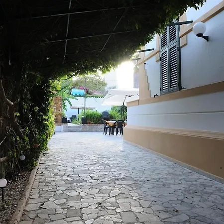 Villino Tecla Vila *
